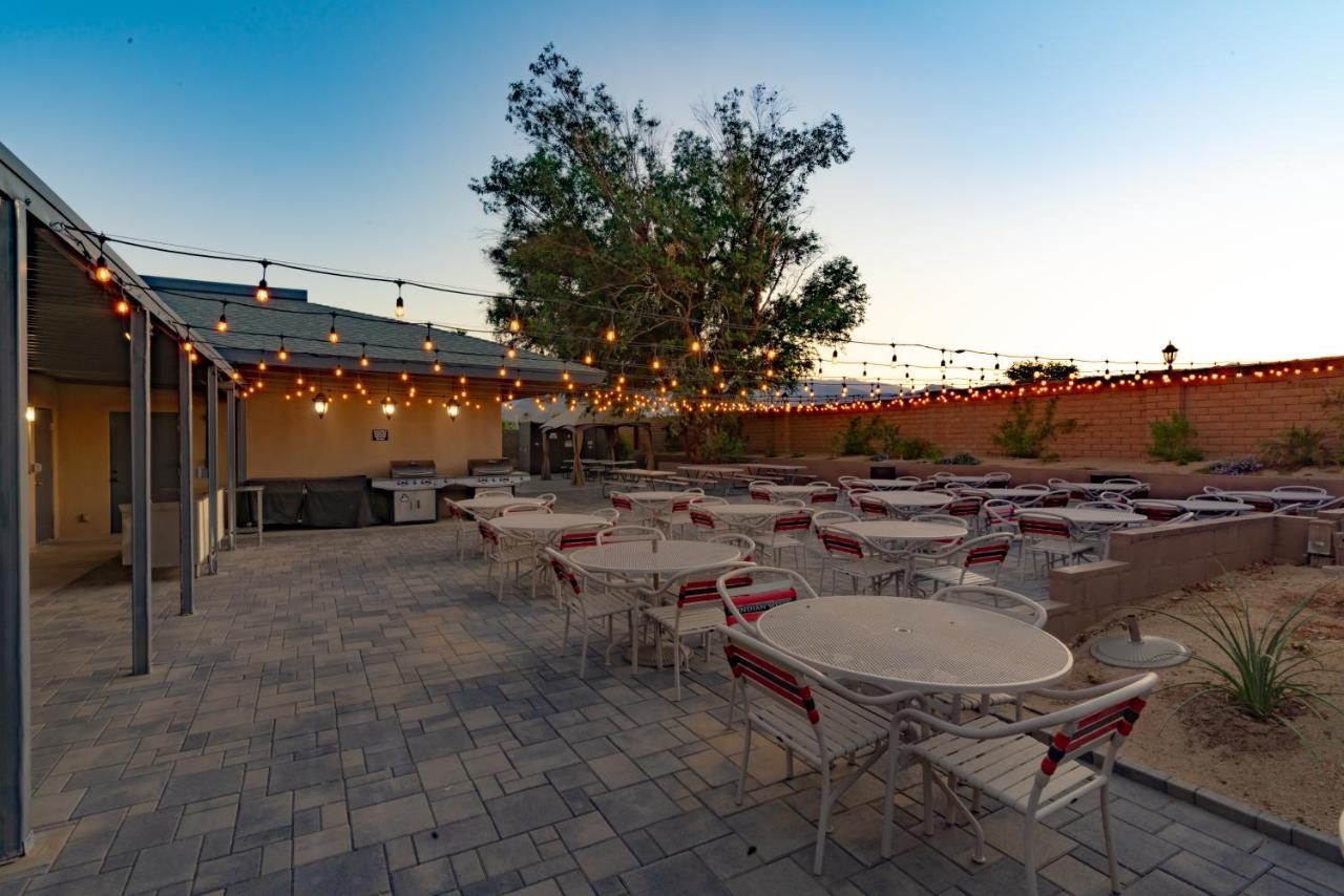 Indian Wells Rv Resort Индио Экстерьер фото
