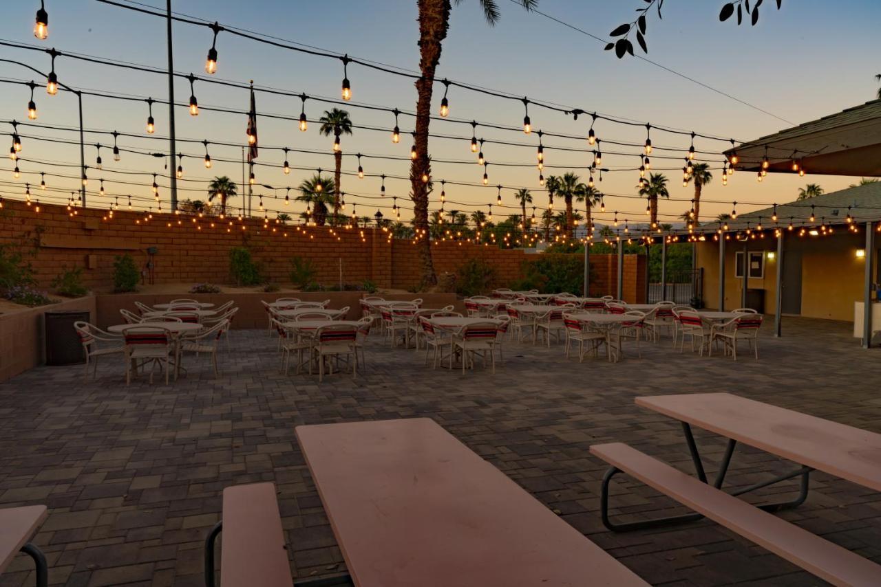 Indian Wells Rv Resort Индио Экстерьер фото